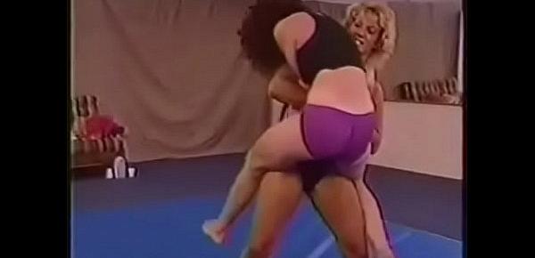  women wrestling 09